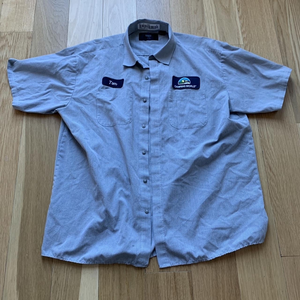Men’s Short-Sleeve Gray Button-Down Work Shirt